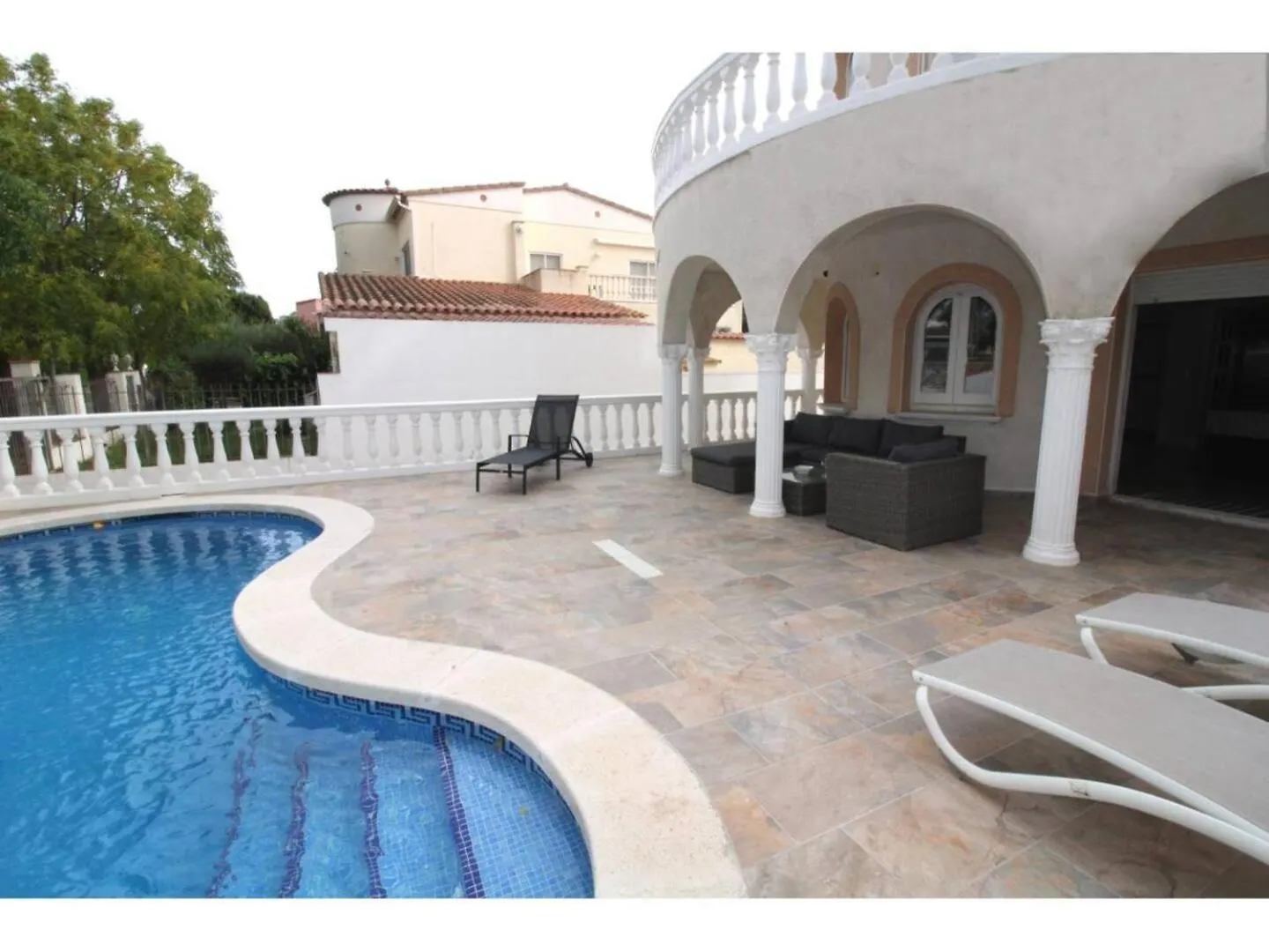 Grande Villa Familiale Avec Piscine, Pres Plage Et Canaux Empuriabrava